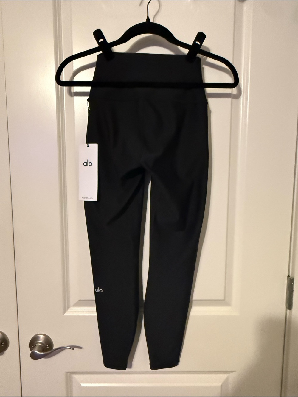 NEW! NWT! ALO Yoga High-Waist Air Lift 7/8 Black Leggings, XS, - Picture 3 of 8